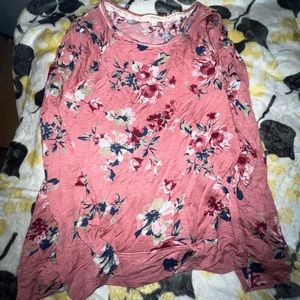 Shirt from unknown retailer, never worn, just needs ironing out